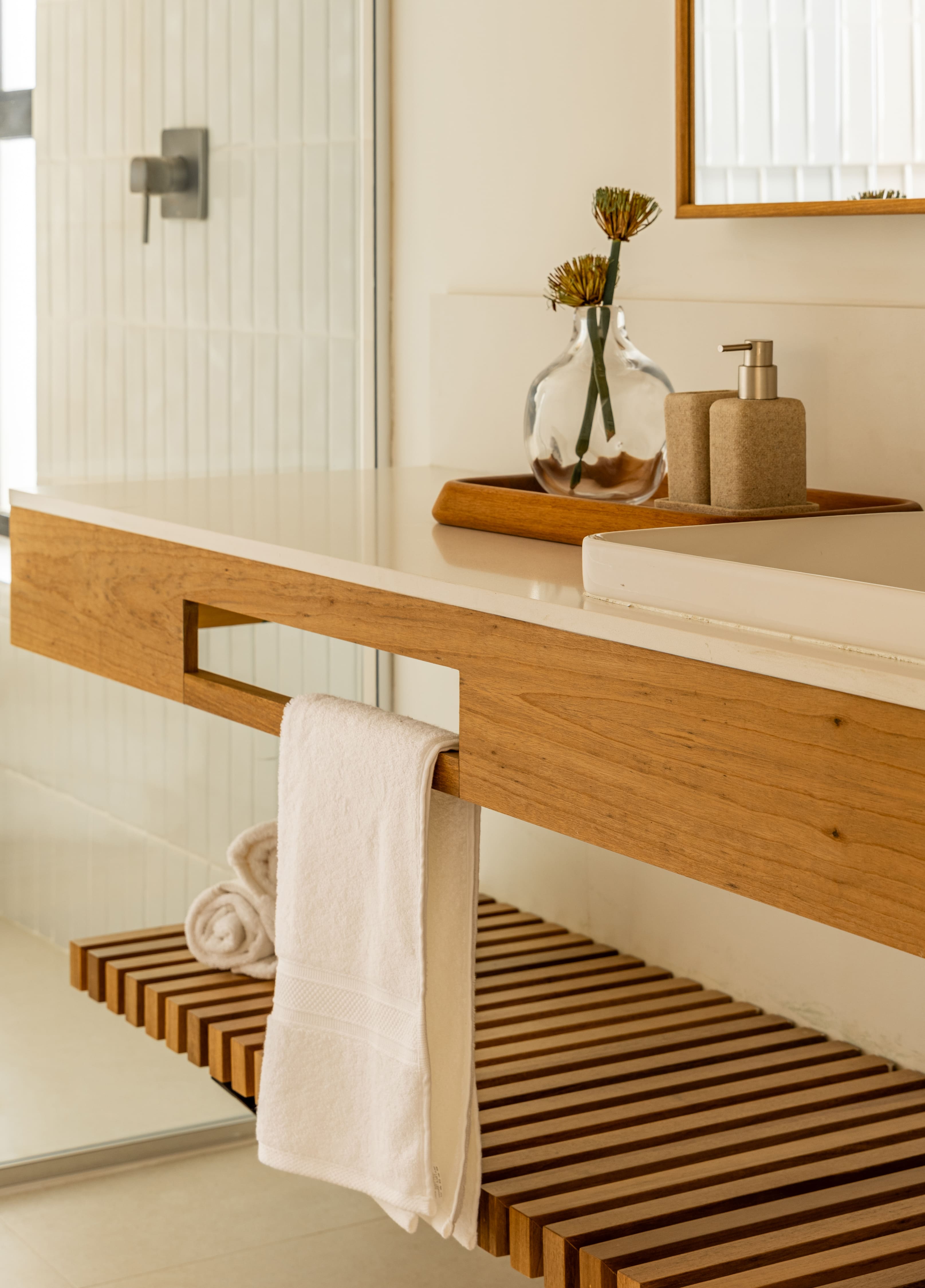 7 maneiras de modernizar a decoração dos banheiros sem gastar muito
