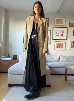 5 maneiras de turbinar o look com vestido longo e tirar a peça do óbvio look com vestido longo