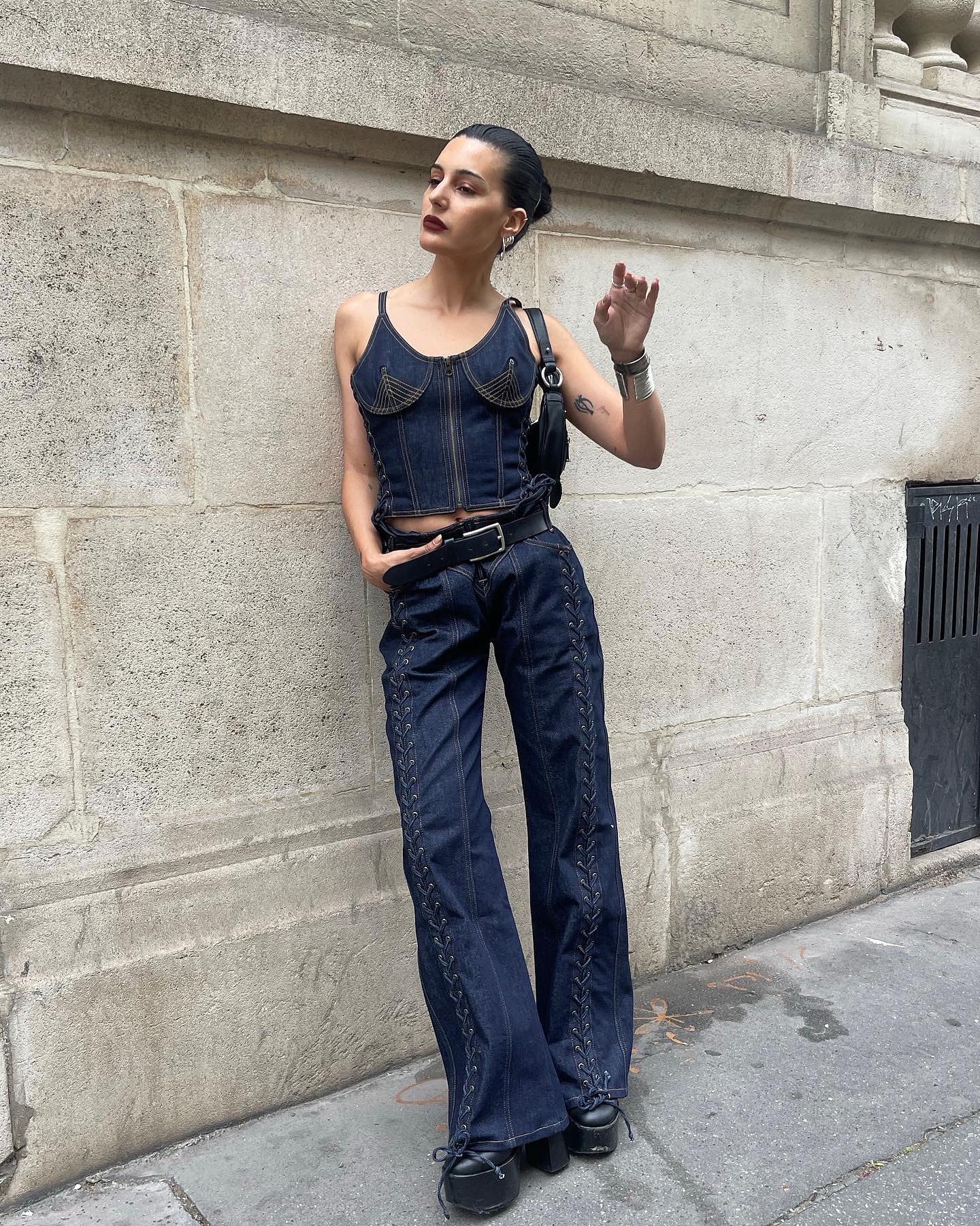 looks com corset