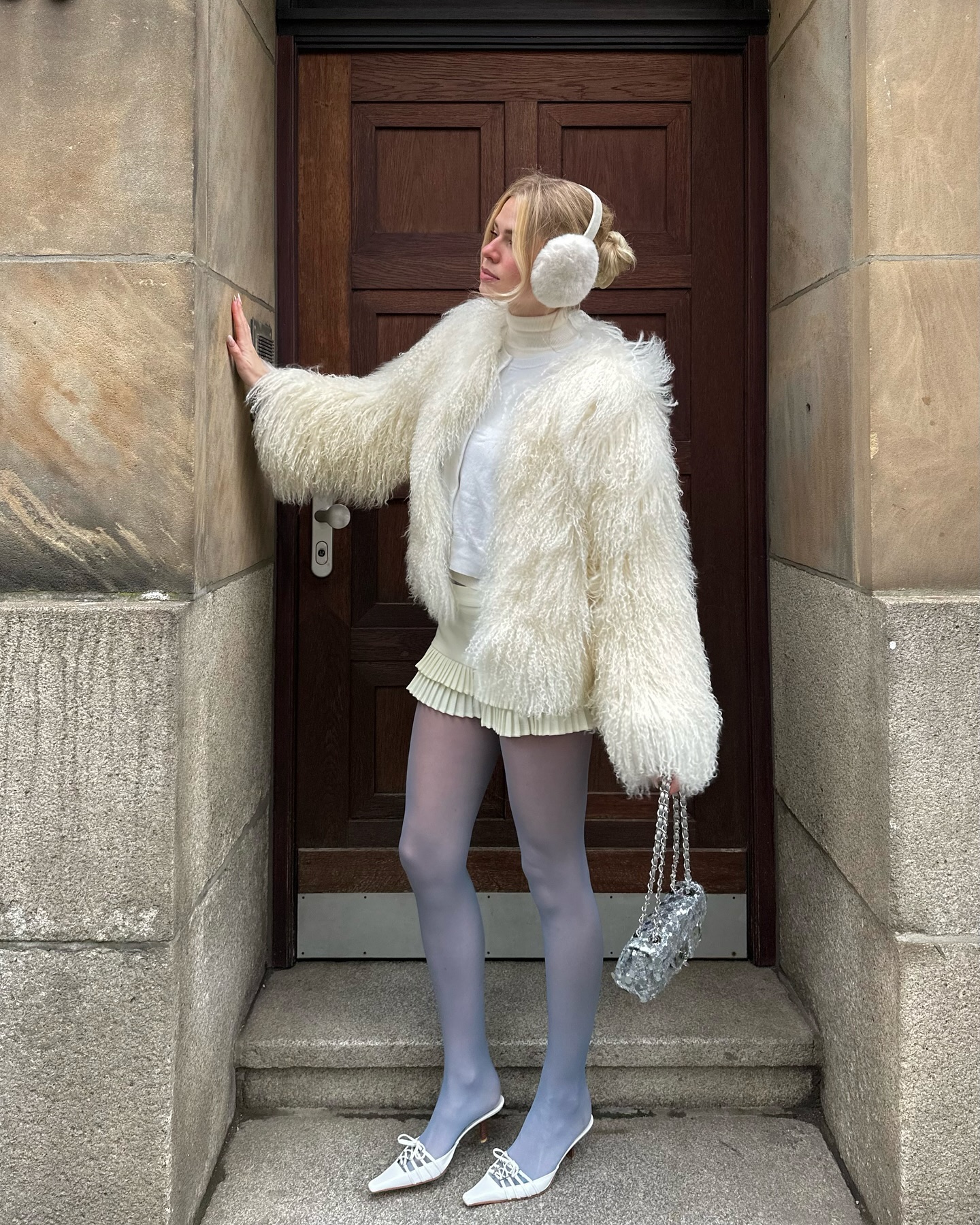 5 looks com meia-calça colorida que provam que o acessório merece uma chance looks com meia-calça colorida