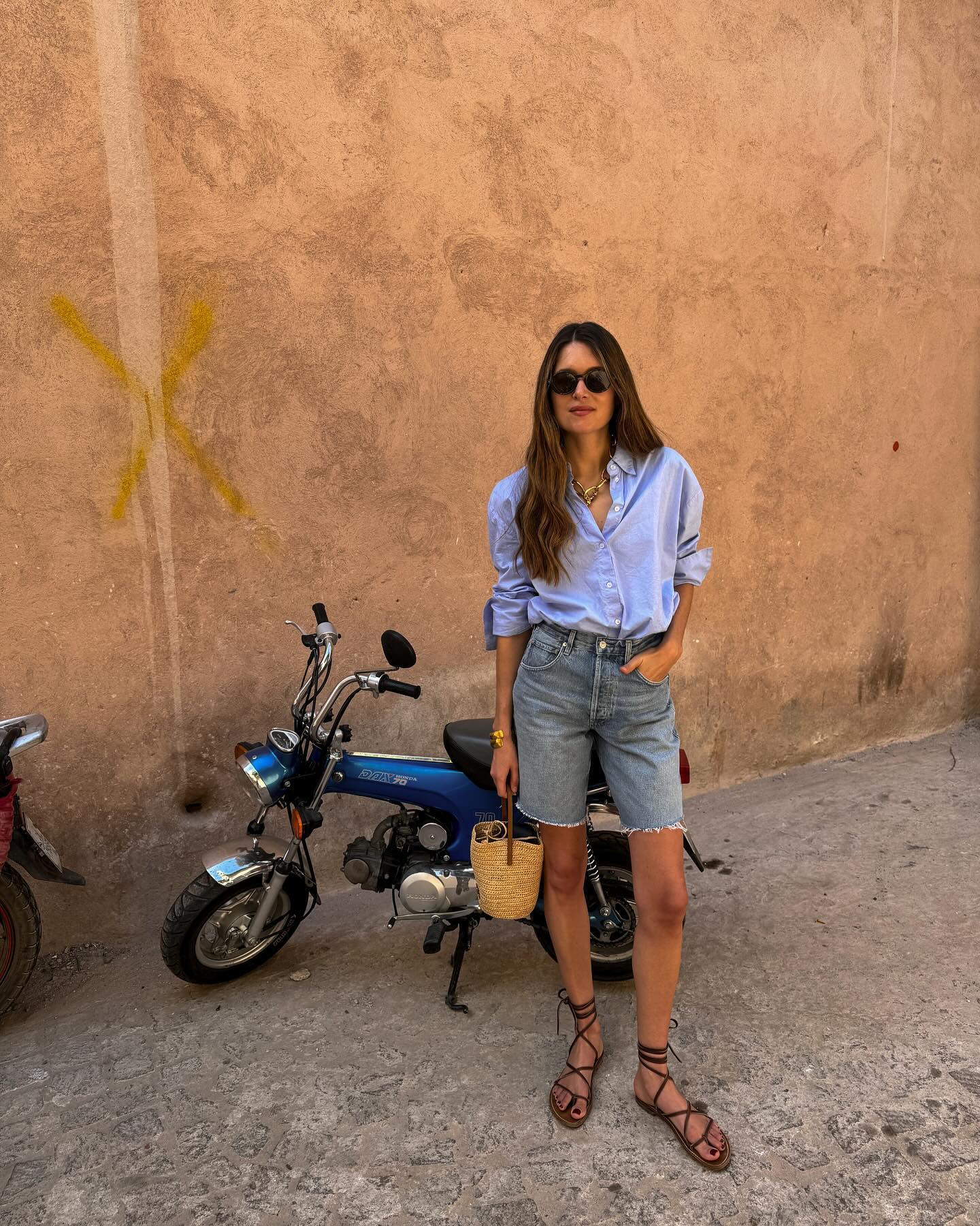 No trabalho e mais: 5 maneiras de usar a rasteirinha feminina além do casual look com rasteirinha feminina