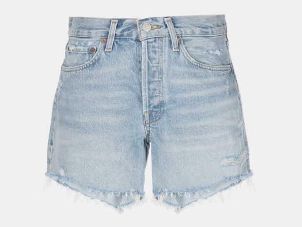 Como usar shorts jeans feminino: 5 looks que fashionistas estão repetindo shorts jeans feminino 13jul26 Agolde