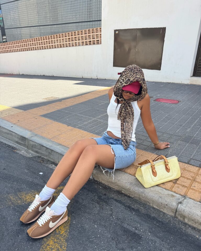Como usar shorts jeans feminino: 5 looks que fashionistas estão repetindo shorts jeans feminino 13jul26 gabbyjefferyy