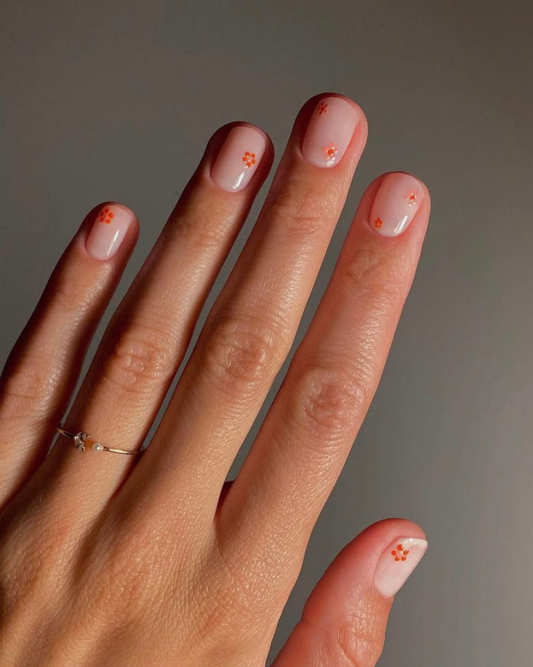 Cansada da unha simples? 6 jeitos delicados de tirar a manicure do básico unha simples (2)