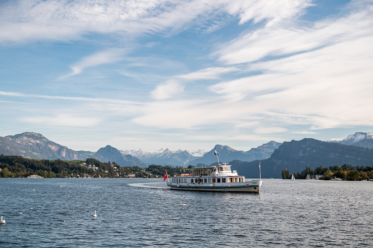 Verão na Suíça: 9 motivos para você conhecer o país alpino Motorschiff Titlis