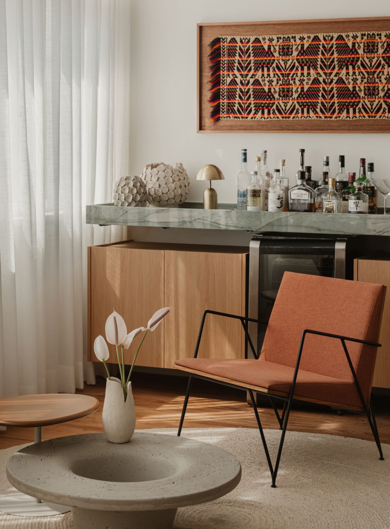 Bar em casa: 9 inspirações para criar o seu próprio espaço de drinks