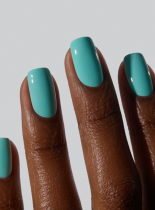 esmalte azul turquesa