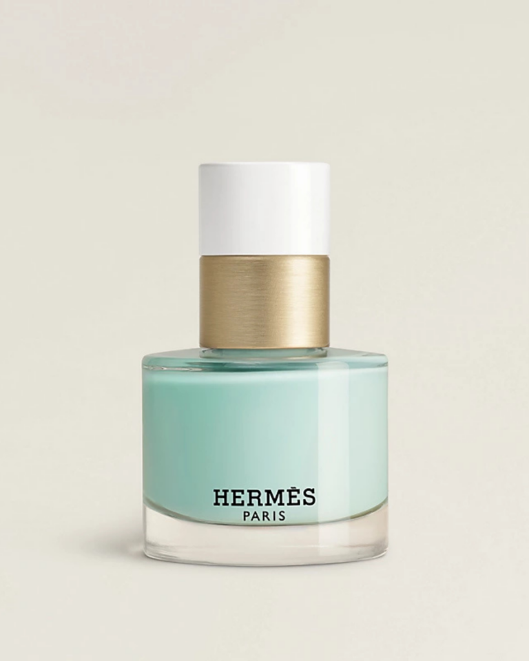 Cansada da unha discreta? O esmalte azul turquesa é a aposta da vez esmalte azul turquesa (6)