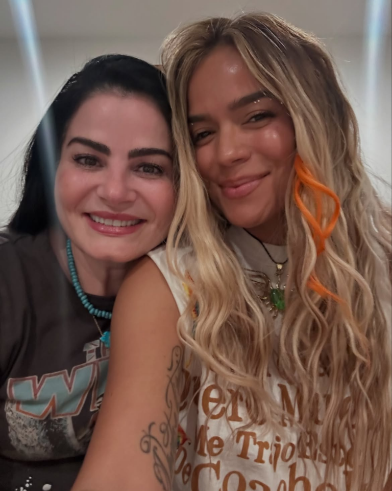 Conheça a esteticista brasileira que cuida do clã Kardashian, Dua Lipa, Karol G e outras famosas esteticista brasileira que cuida do clã Kardashian (1)