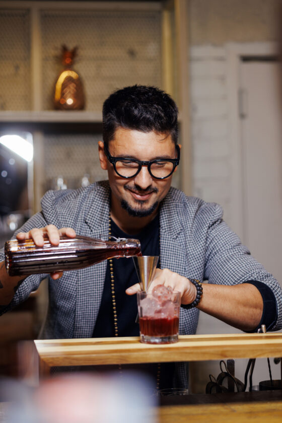 Lançamento da ELLE à Table reúne personalidades da gastronomia em torno da mesa fotos por Breno da Matta 4424