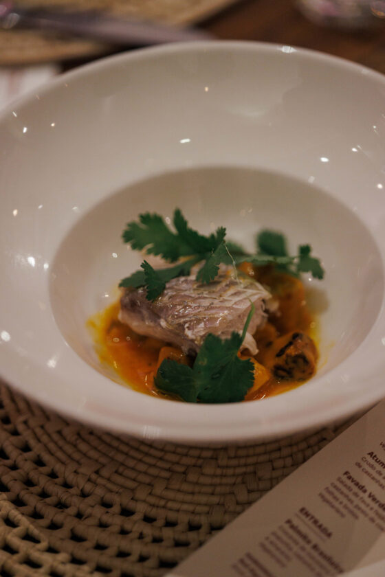 Lançamento da ELLE à Table reúne personalidades da gastronomia em torno da mesa fotos por Breno da Matta 5524