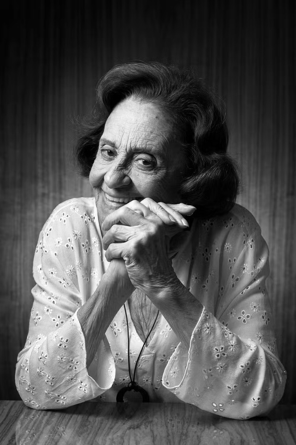 Morre Laura Cardoso aos 98 anos - ELLE Brasil