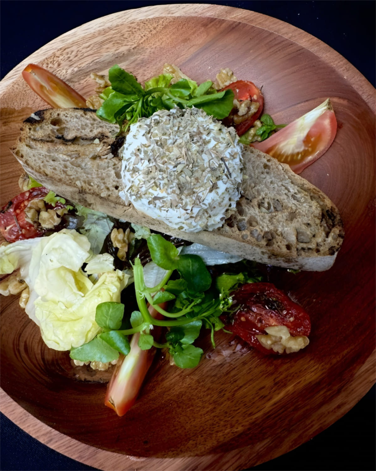 6 molhos para salada que adicionam sabor e tempero ao prato