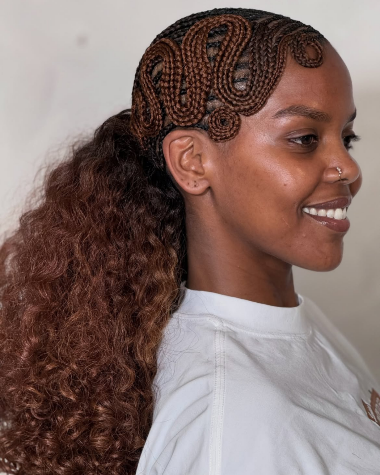 Penteado lateral: 7 inspirações para usar da rotina às ocasiões especiais penteado lateral (6)