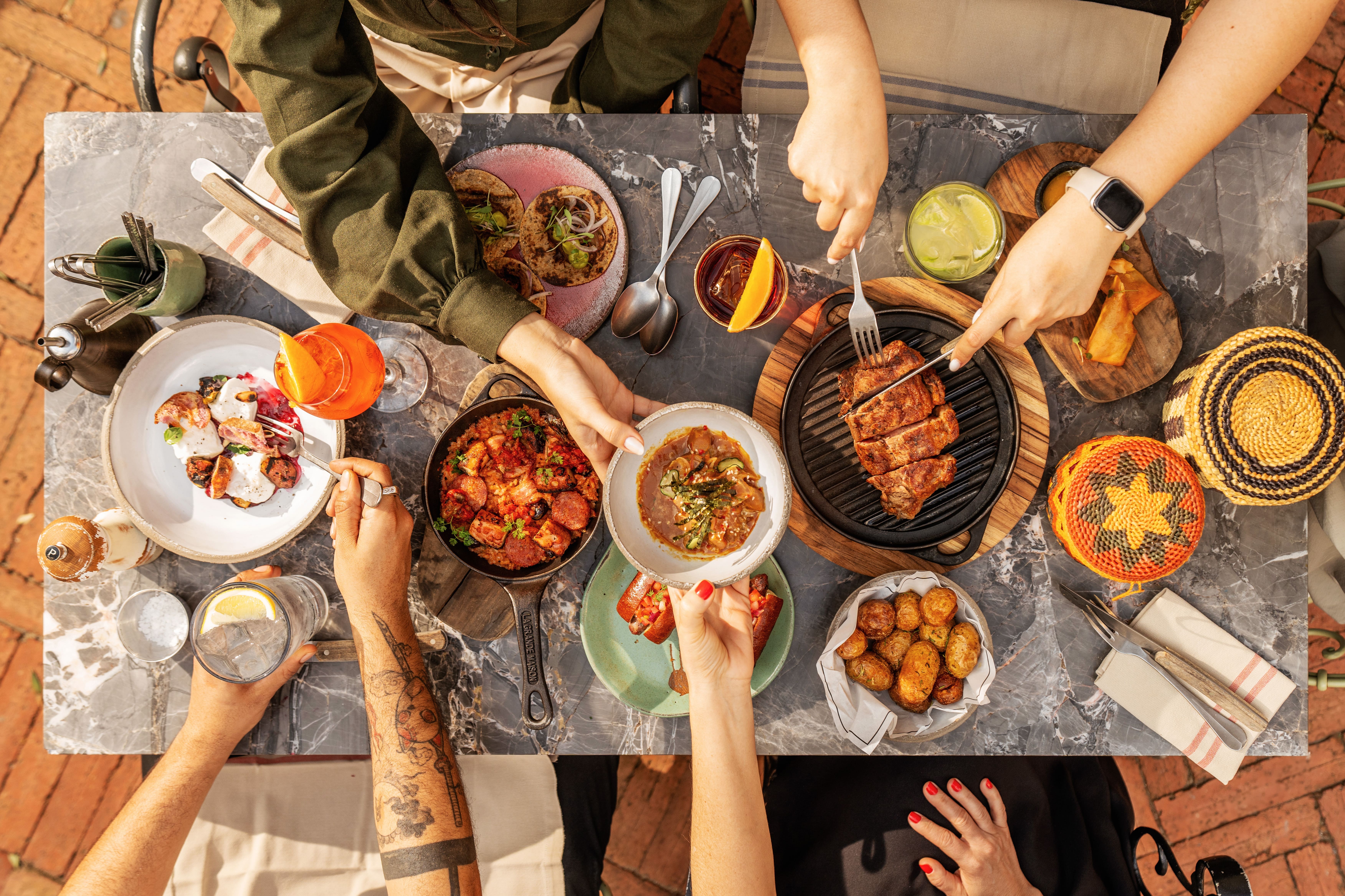 10 restaurantes que abrem aos domingos à noite em São Paulo