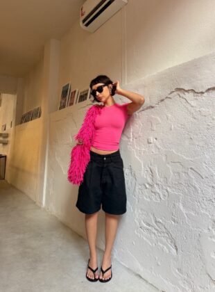 O street style comprova: a sandália de dedo feminina funciona em todas as ocasiões sandália de dedo feminina (0)
