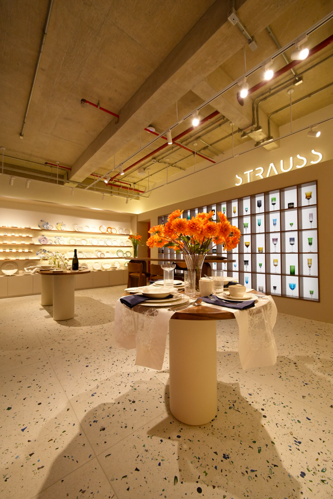 Strauss abre primeira loja em São Paulo strauss