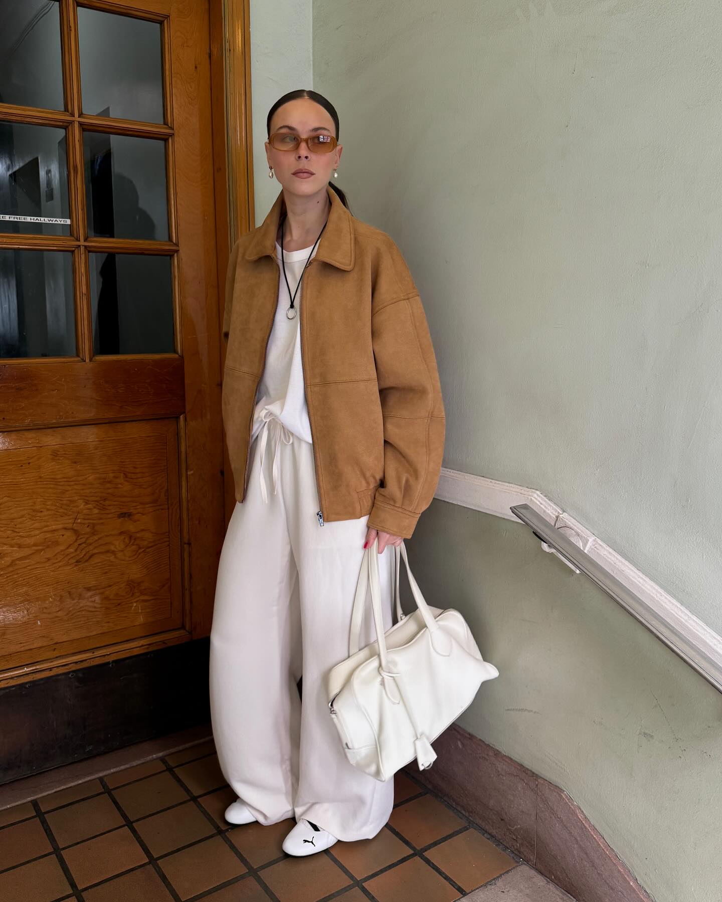 O tênis sapatilha feminino ainda é uma promessa para os próximos meses look com tênis sapatilha feminino