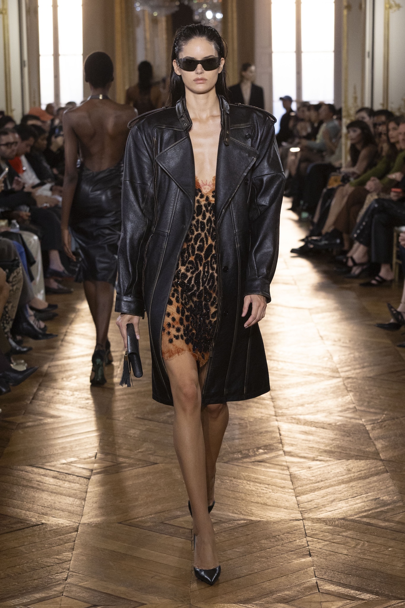 desfile de verão 2027 da balmain na pfw