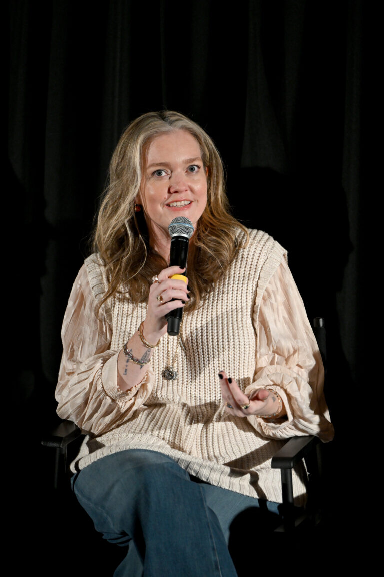 5 fatos sobre Colleen Hoover, a autora-fenômeno de “Verity” GettyImages 2263619386