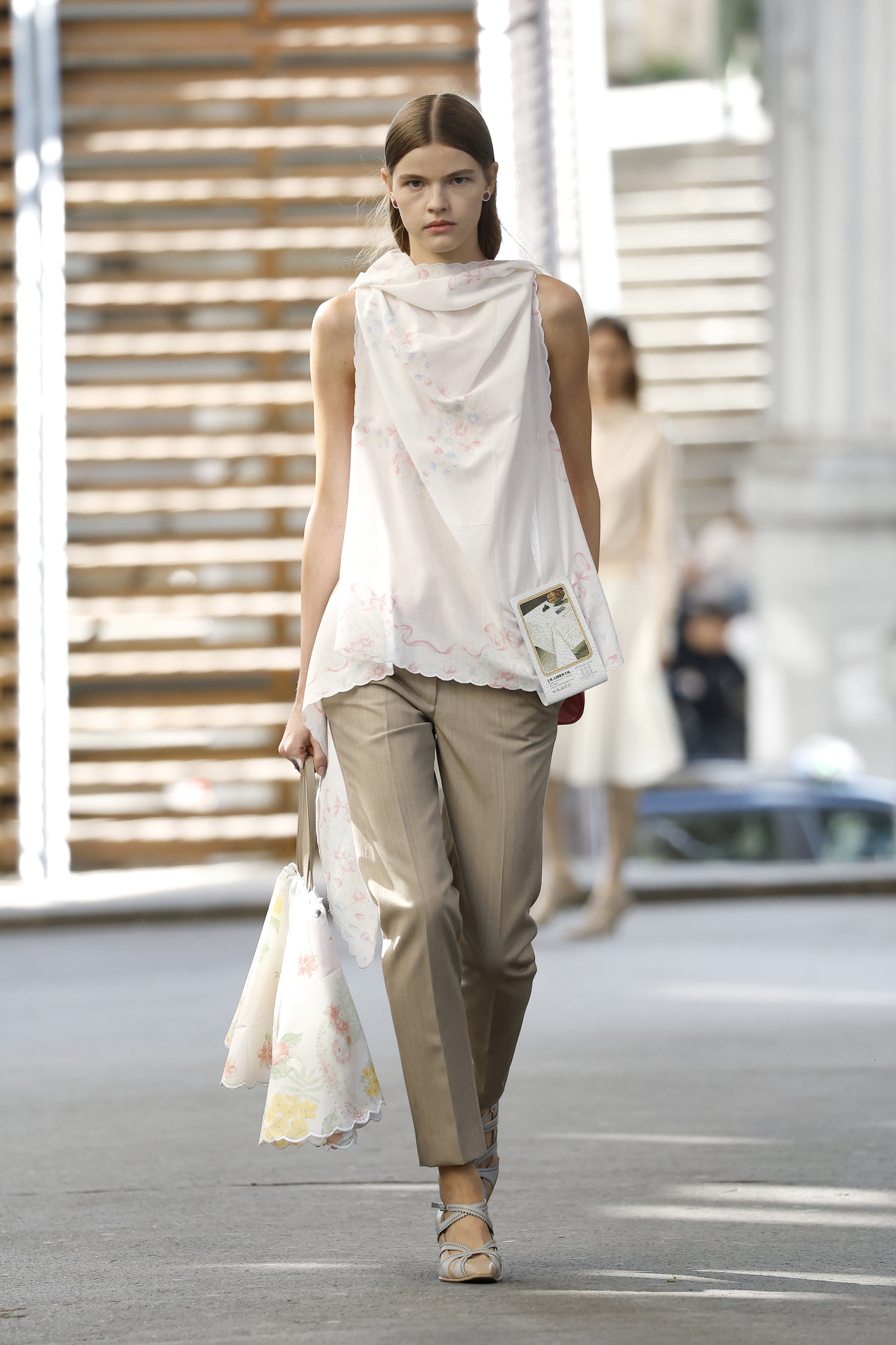 Quem é Julie Kegels, vencedora do Prêmio LVMH 2026 Julie Kegels
