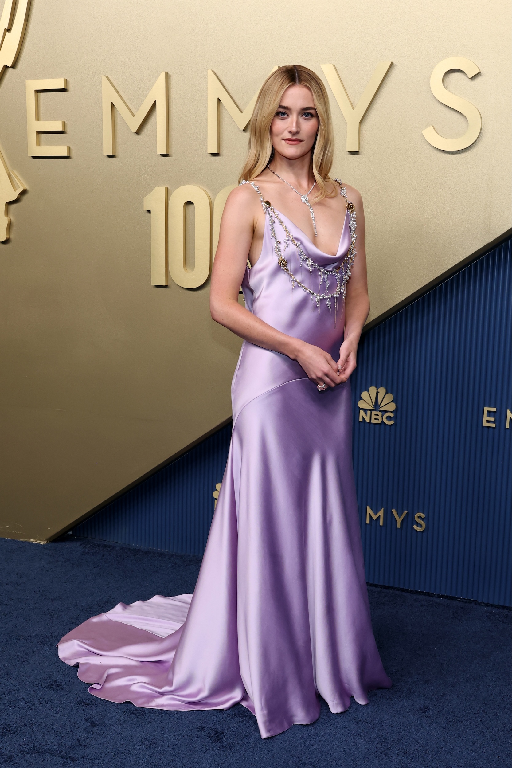 O melhor do tapete vermelho do Emmy Awards 2026 Sarah Pidgeon no emmy awards 2026