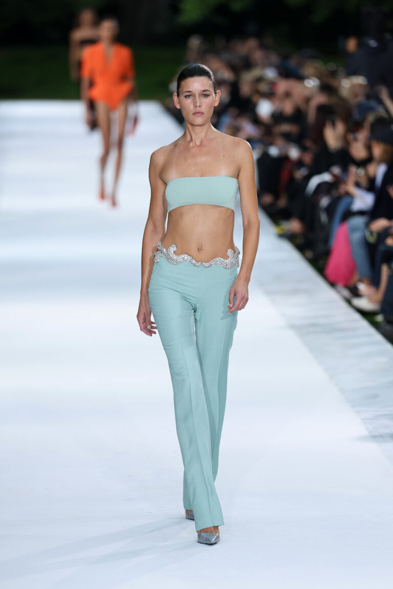 PFW: Stella McCartney, verão 2027 Stella McCartney verao27 GettyImages 2297916713