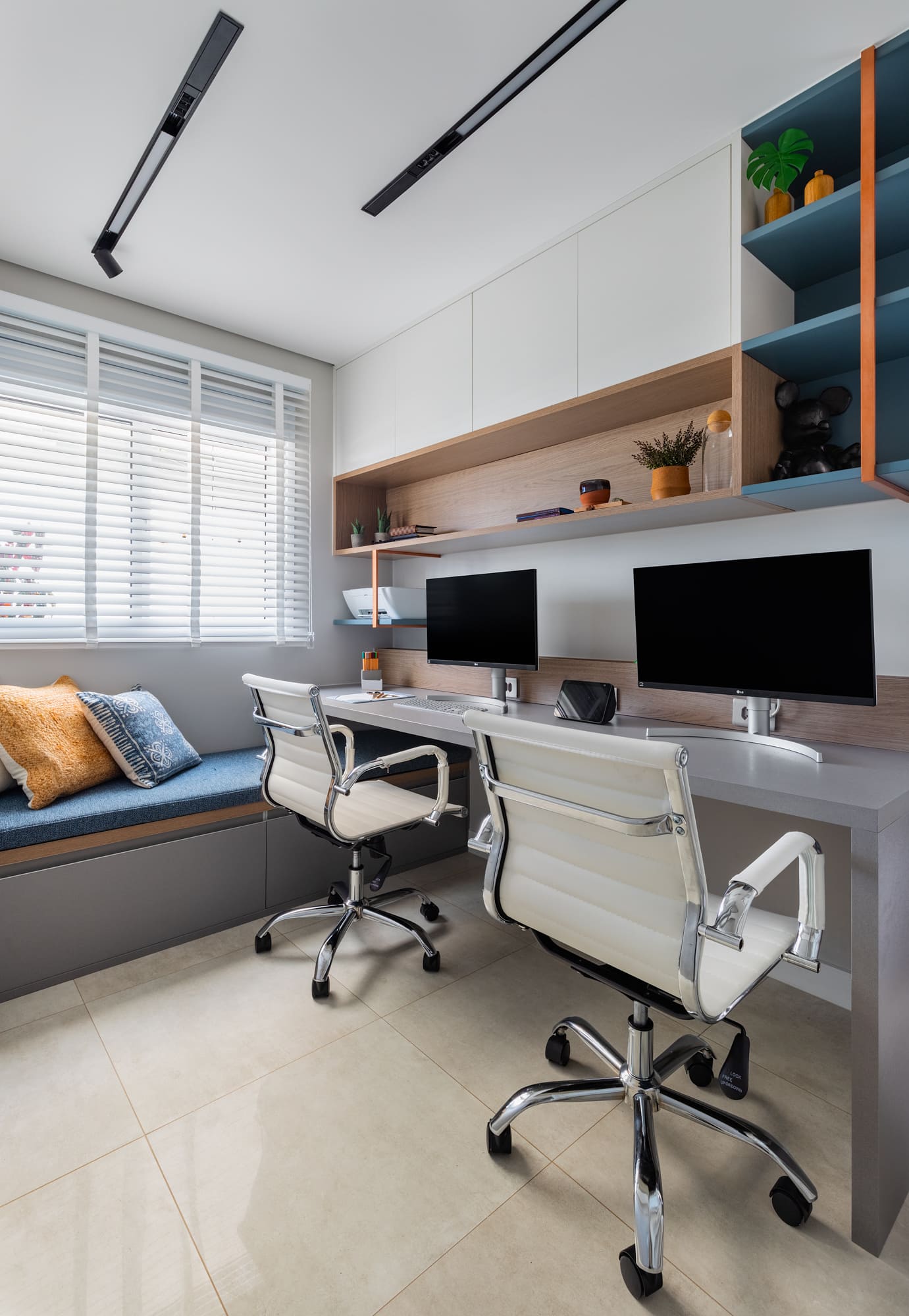 Escritório compacto: 9 inspirações para criar um cantinho do home office