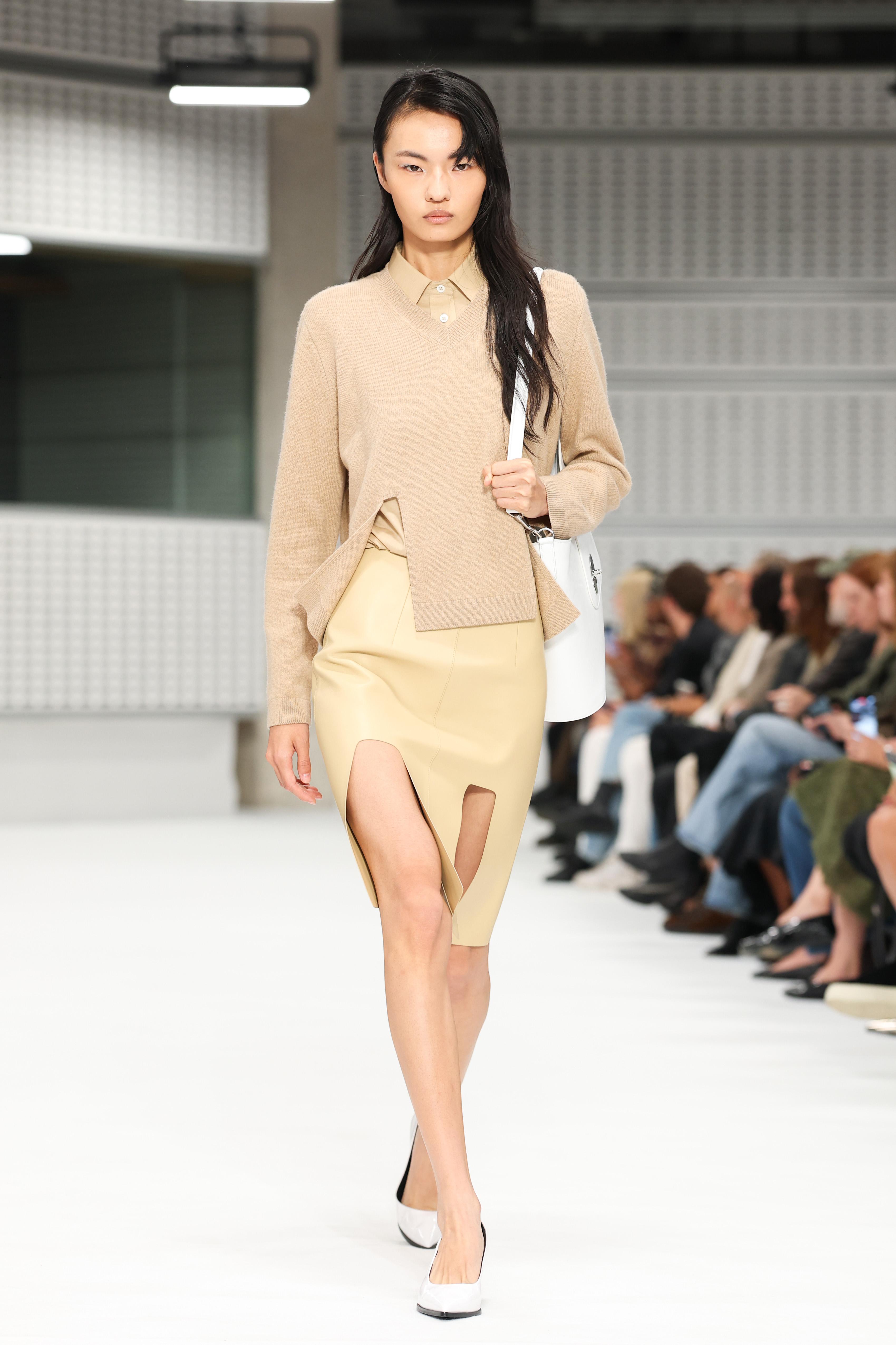 Mulberry por Christopher Kane, verão 2027.