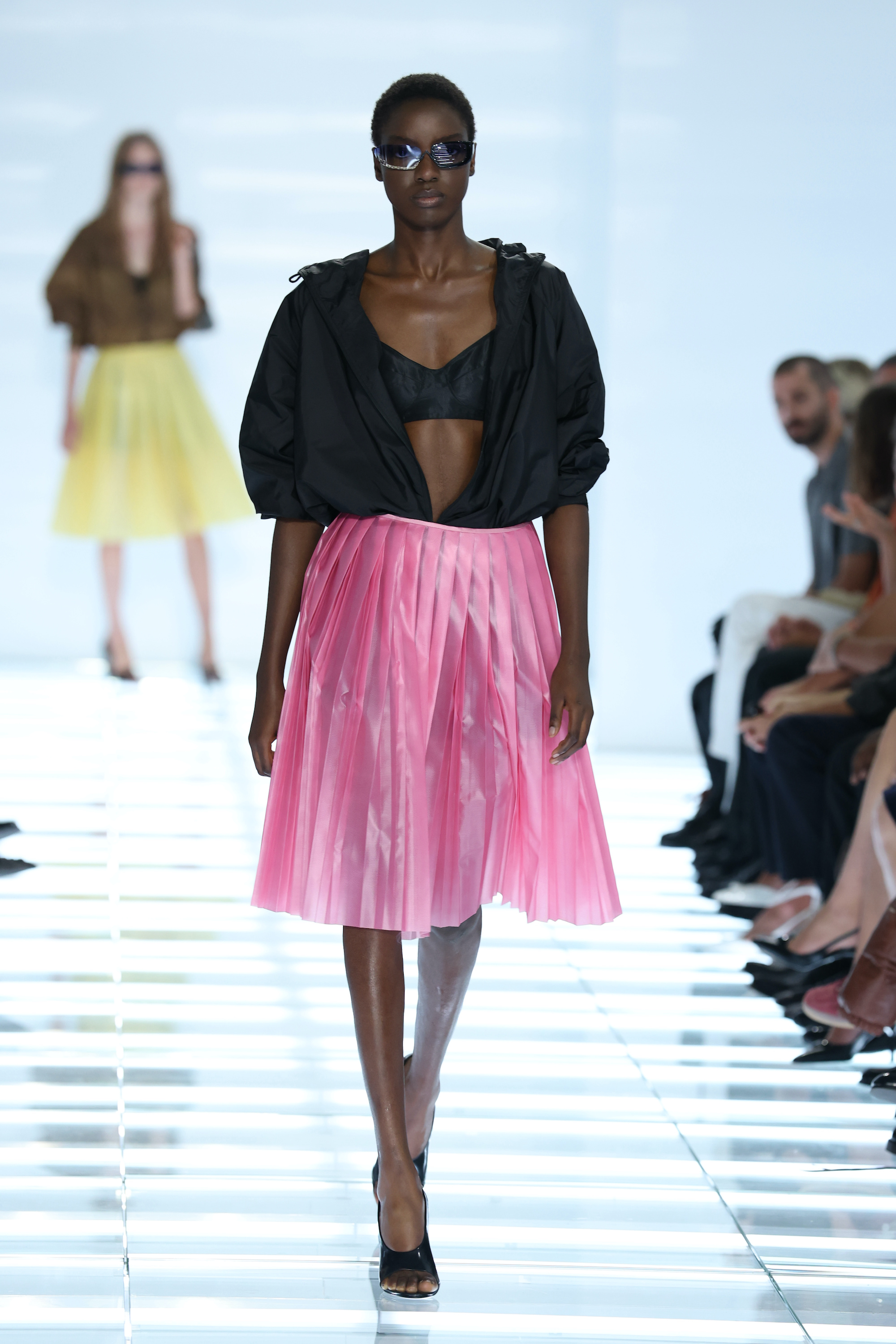MFW: Prada, verão 2027 desfile da prada no verão 2027 da mfw