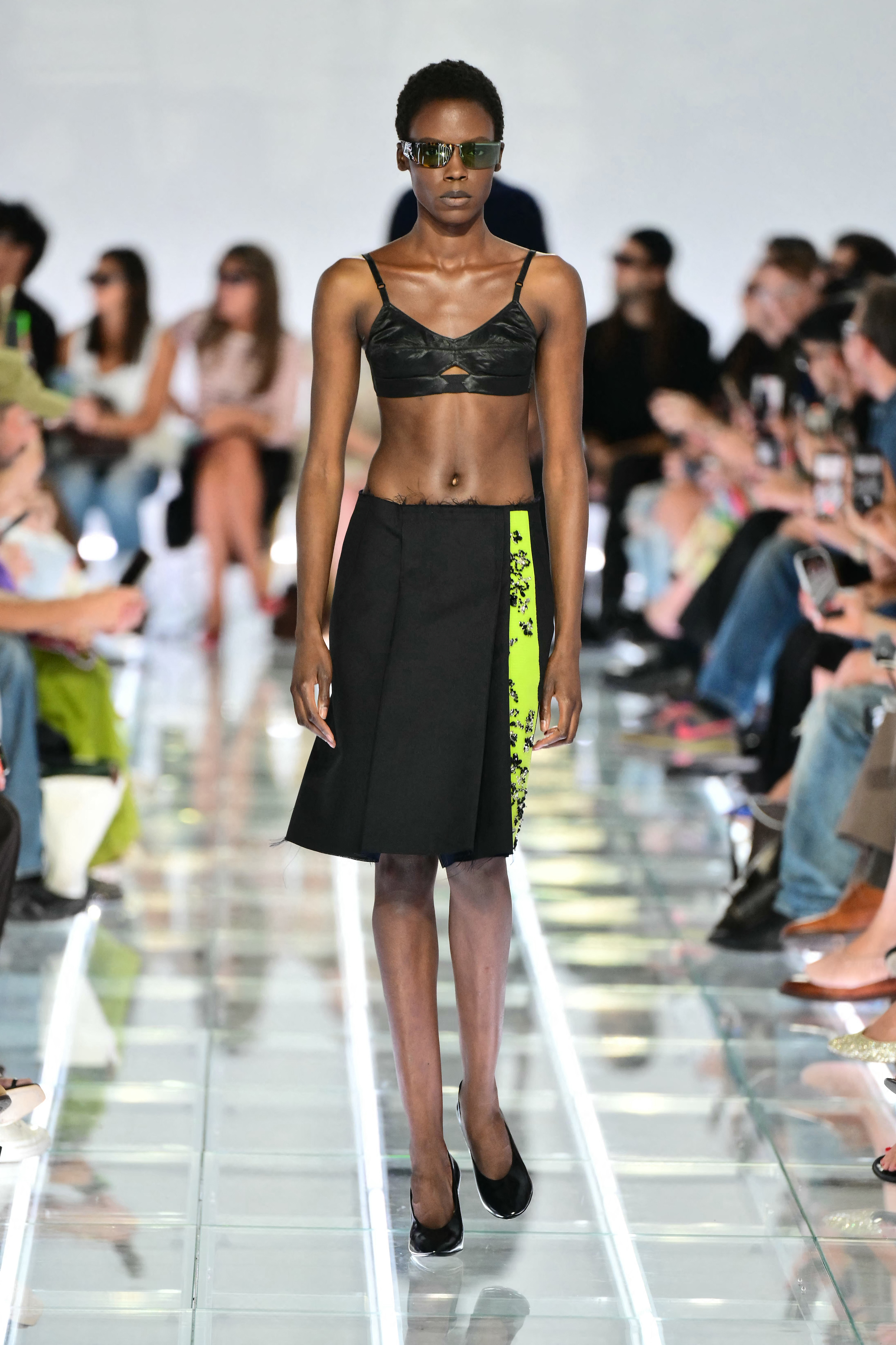 MFW: Prada, verão 2027 desfile da prada no verão 2027 da mfw