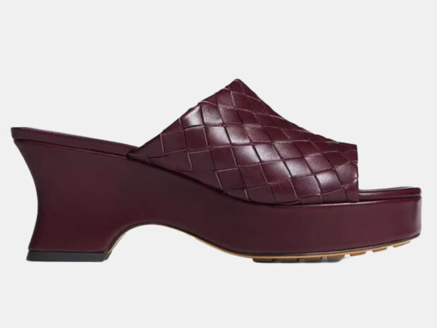 Procurando uma sandália plataforma confortável? Achamos 12 modelos que valem a pena sandalia plataforma confortavel 17set26 Bottega Veneta