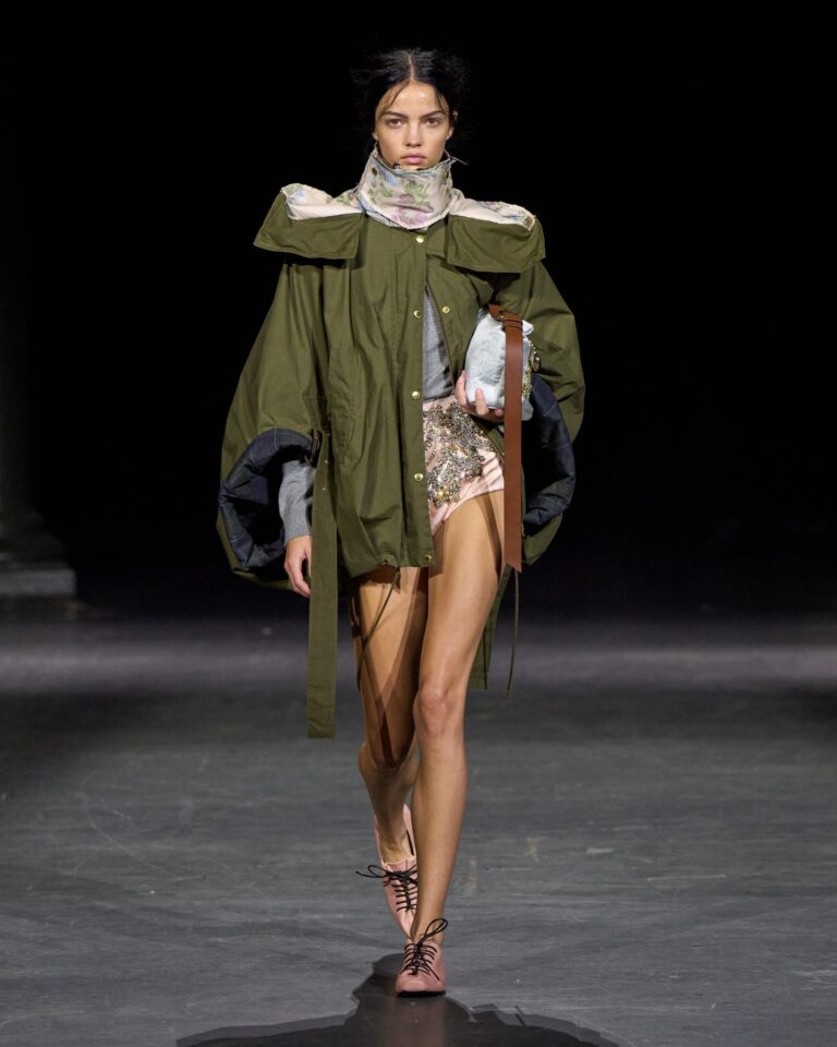 tendencias da LFW verao2027 ERDEM Spring Summer 2027 Look 15 3bdbe398 34e0 40ab ba81 7a56ea77bc8d
