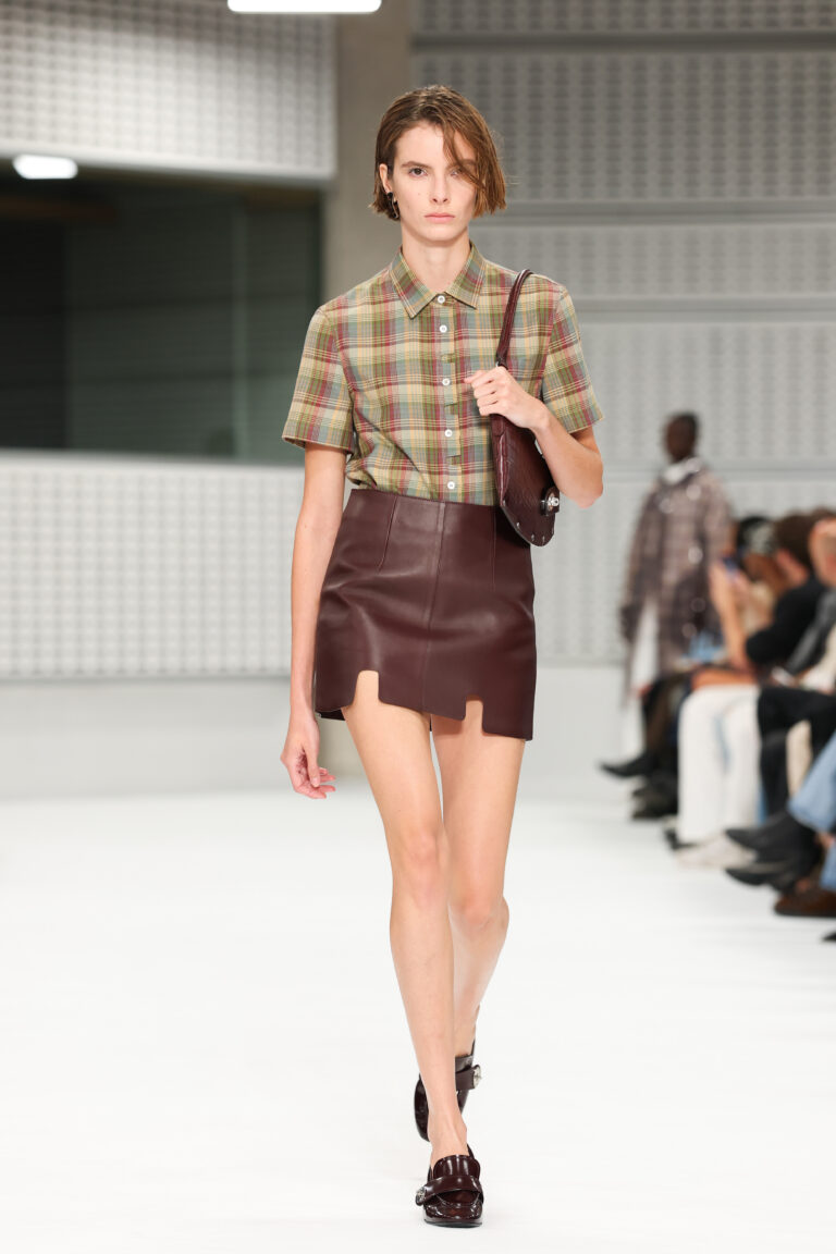 tendencias da LFW verao2027 mulberry christopher kane verao 2027 GettyImages 2296251776