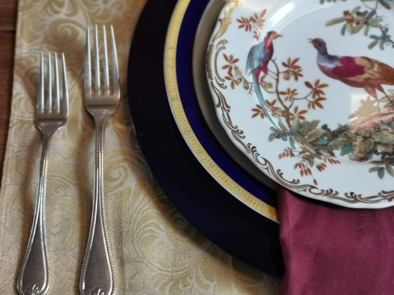 6 tendências de mesa posta para receber em casa com estilo