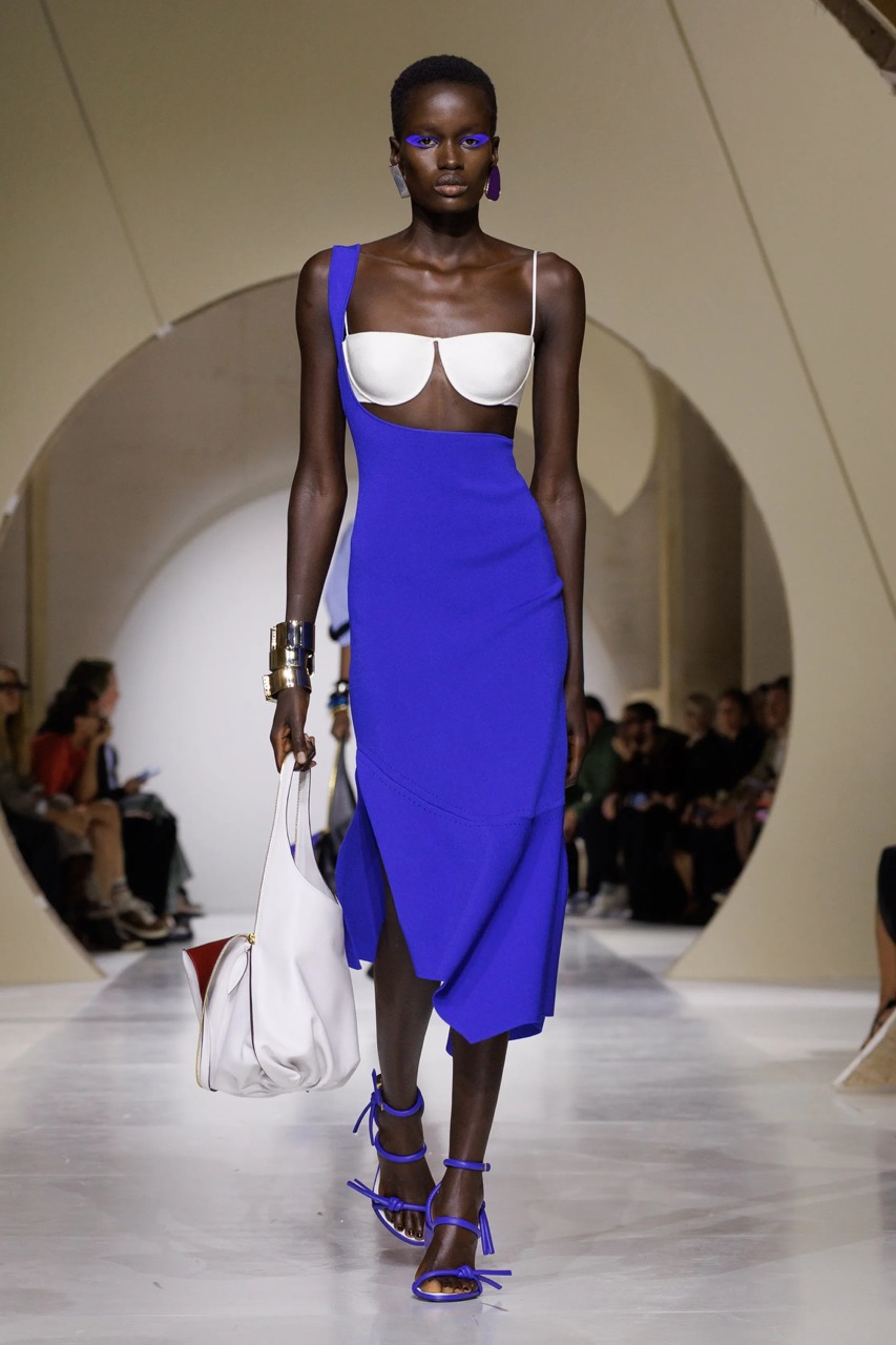 PFW: Givenchy, verão 2027 Givenchy, verão 2027