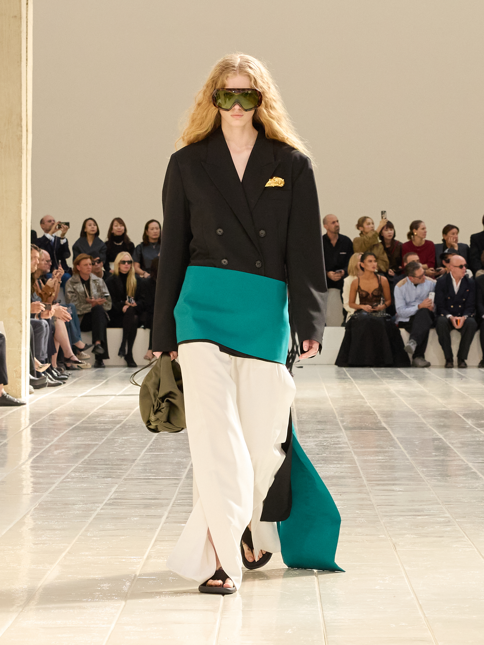 PFW: Balenciaga, verão 2027 desfile de verão 2027 da balenciaga na pfw