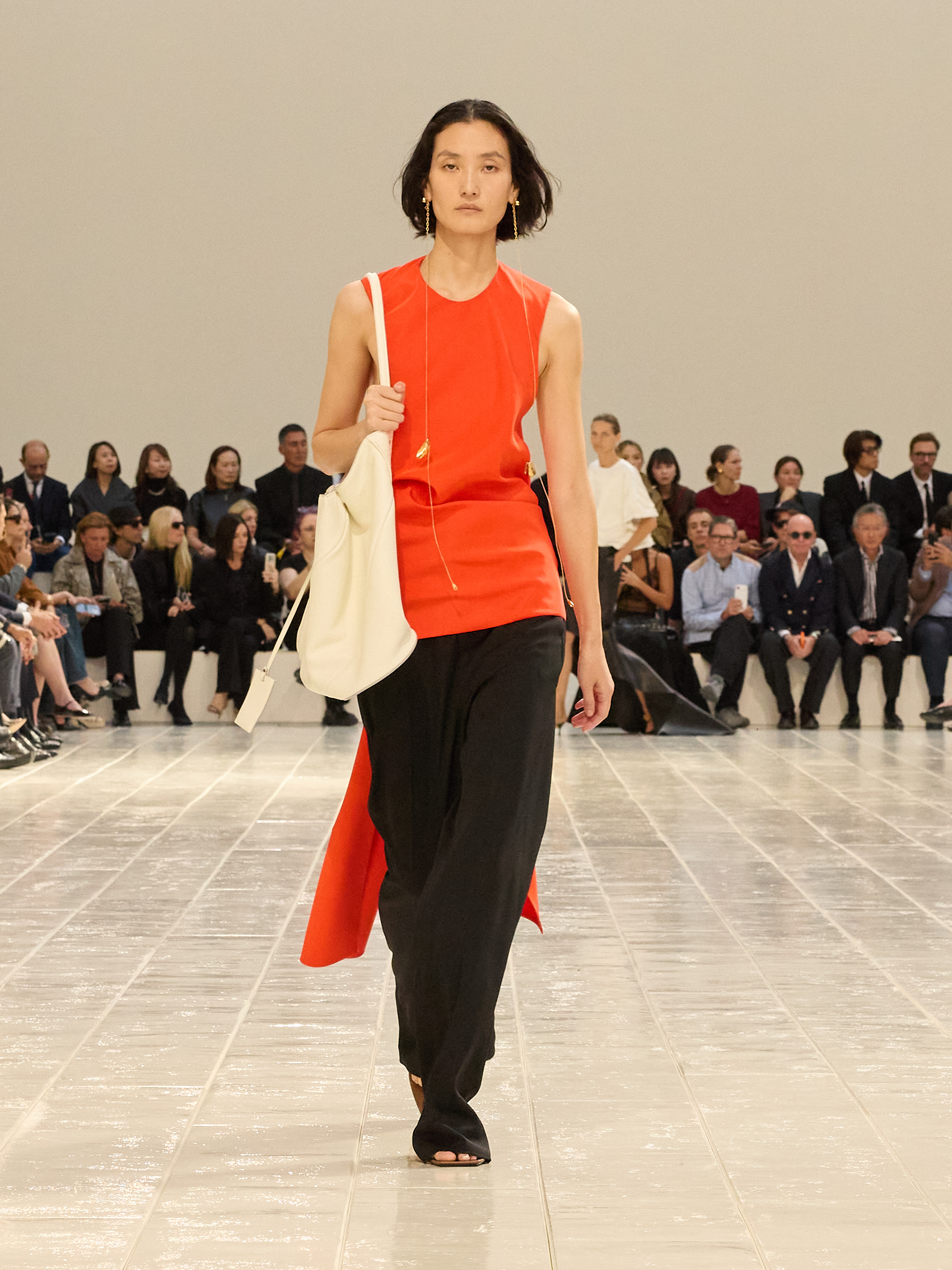 PFW: Balenciaga, verão 2027 desfile de verão 2027 da balenciaga na pfw