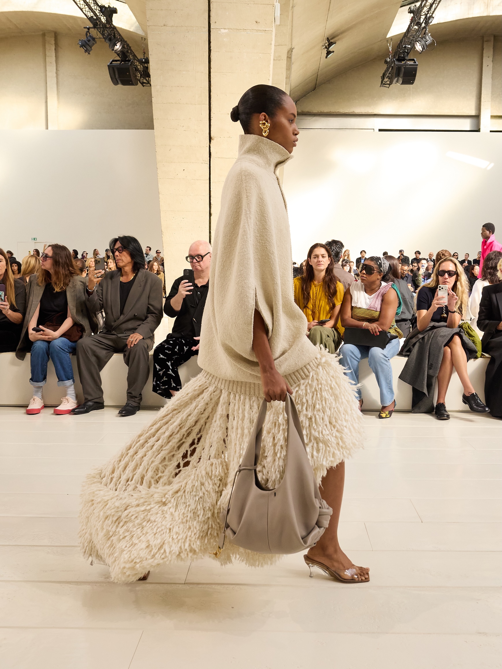 PFW: Balenciaga, verão 2027 desfile de verão 2027 da balenciaga na pfw
