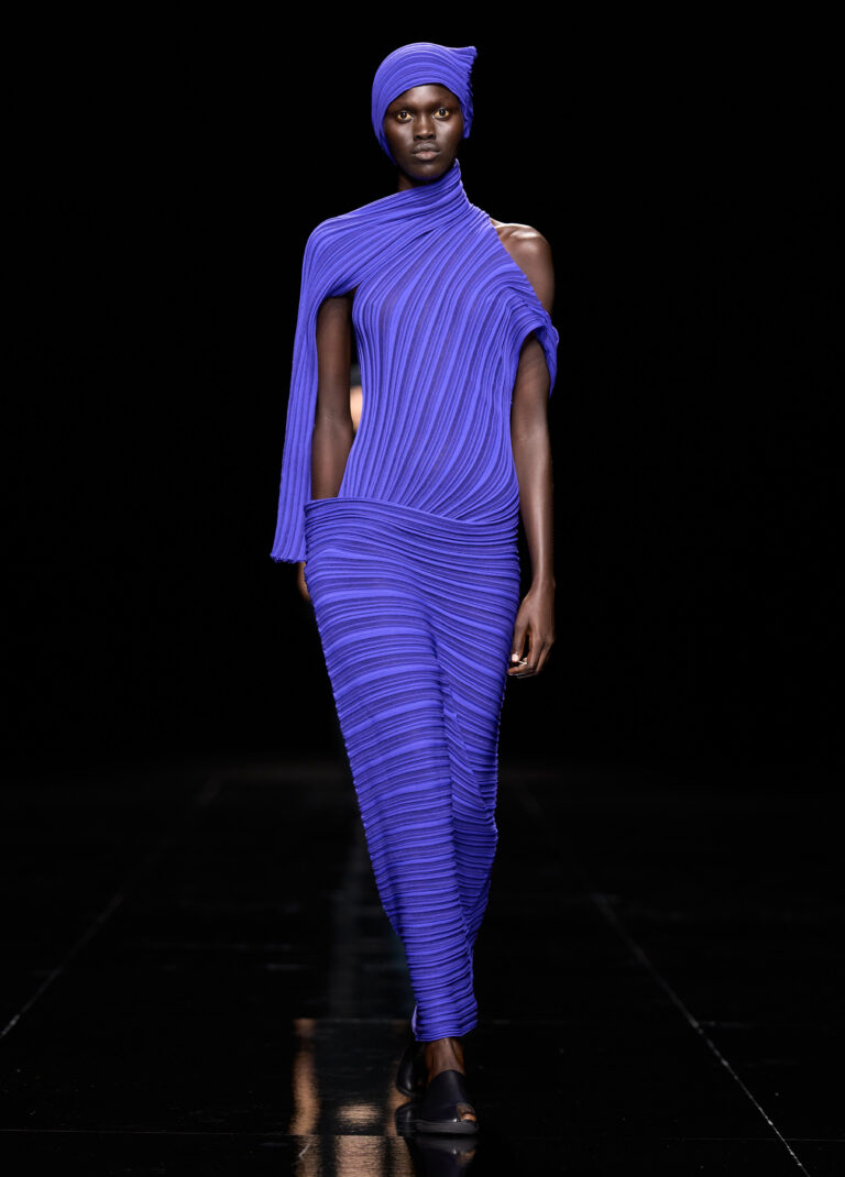 PFW: Issey Miyake, verão 2027 ISSEY MIYAKE SS27 LOOK 010