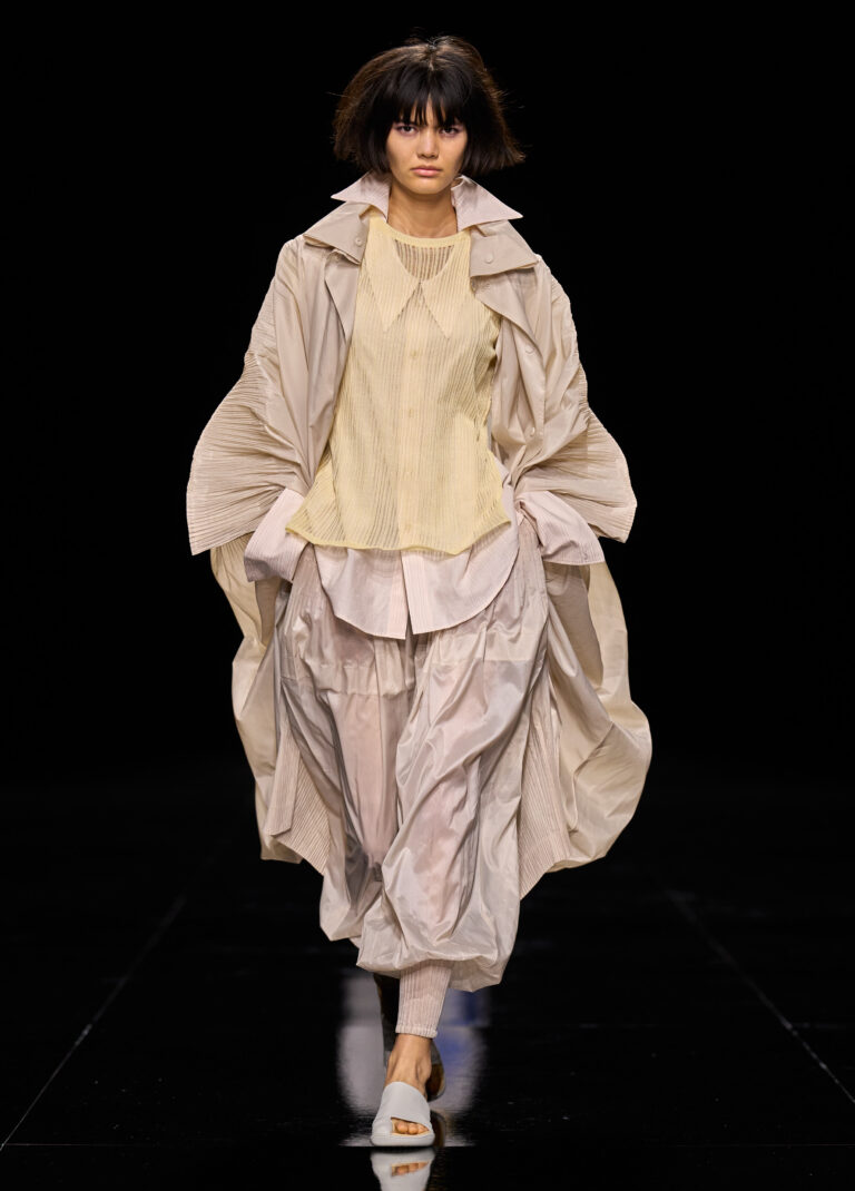PFW: Issey Miyake, verão 2027 ISSEY MIYAKE SS27 LOOK 034