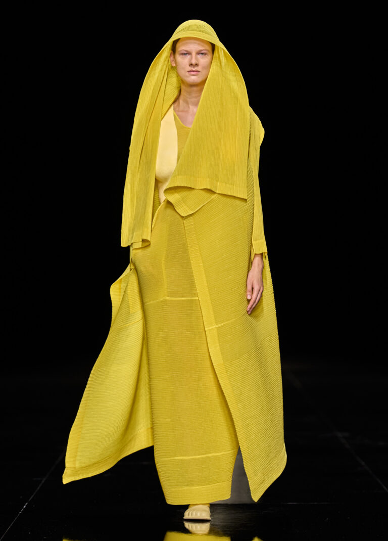 PFW: Issey Miyake, verão 2027 ISSEY MIYAKE SS27 LOOK 043