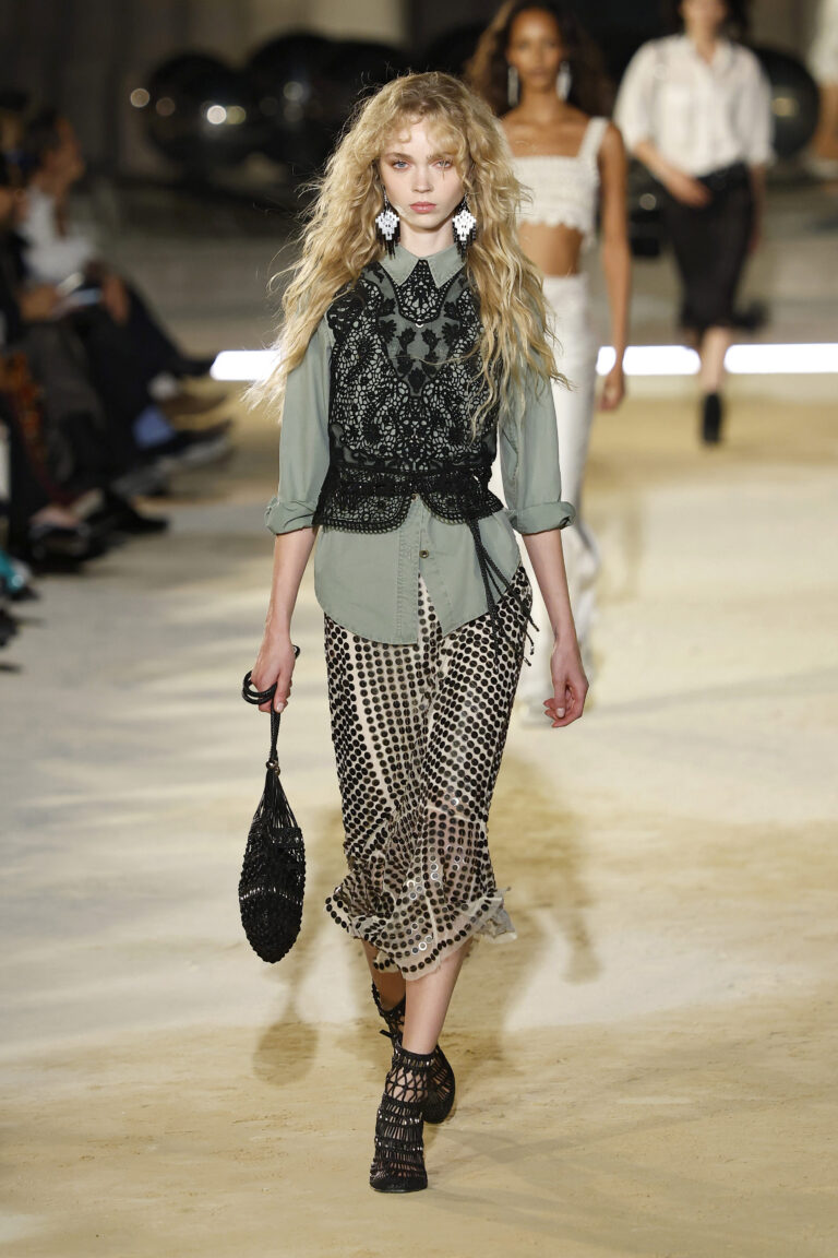 Isabel Marant verao2027fem GettyImages 2298122139