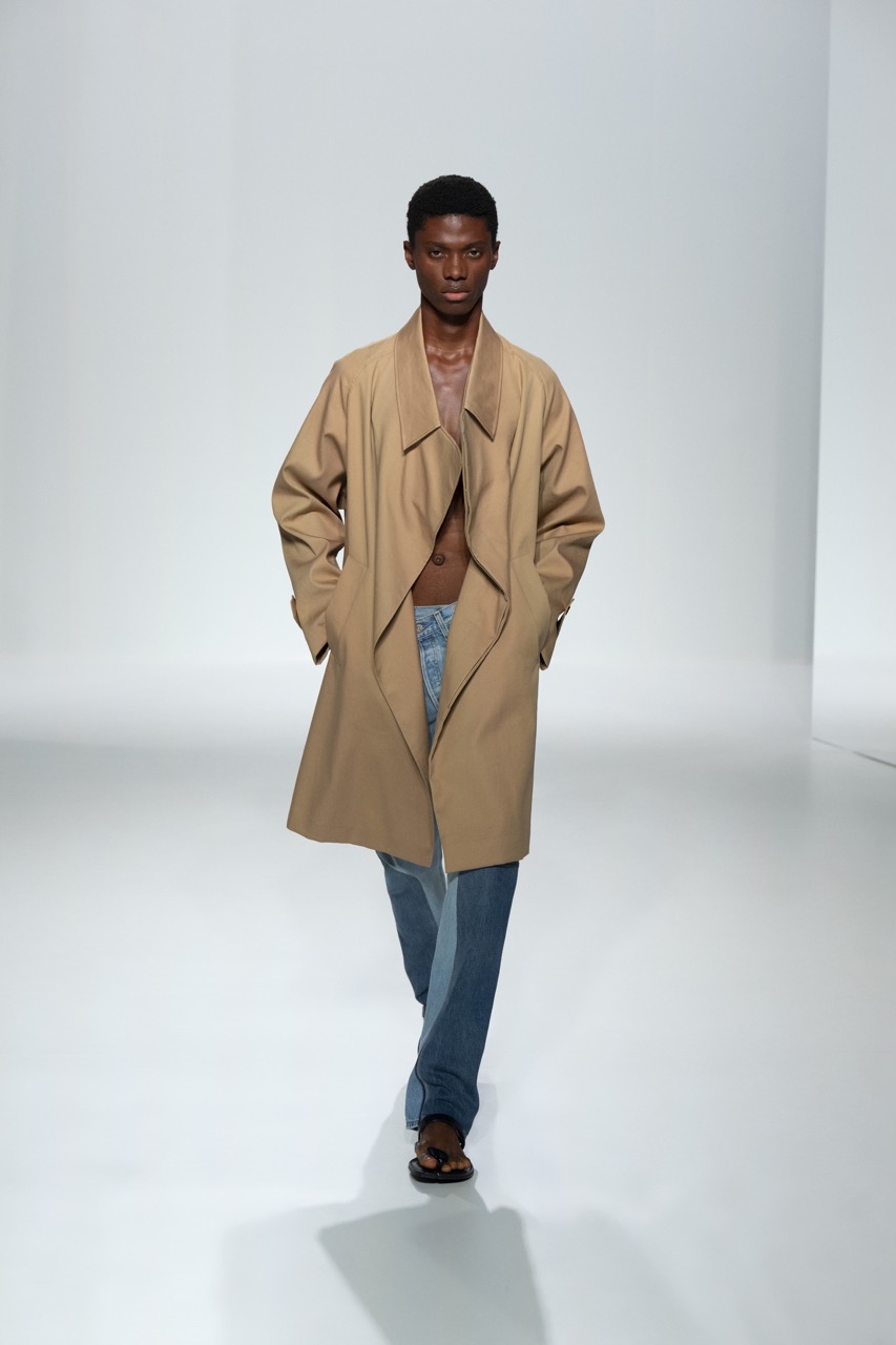 Jean Paul Gaultier, verão 2027.