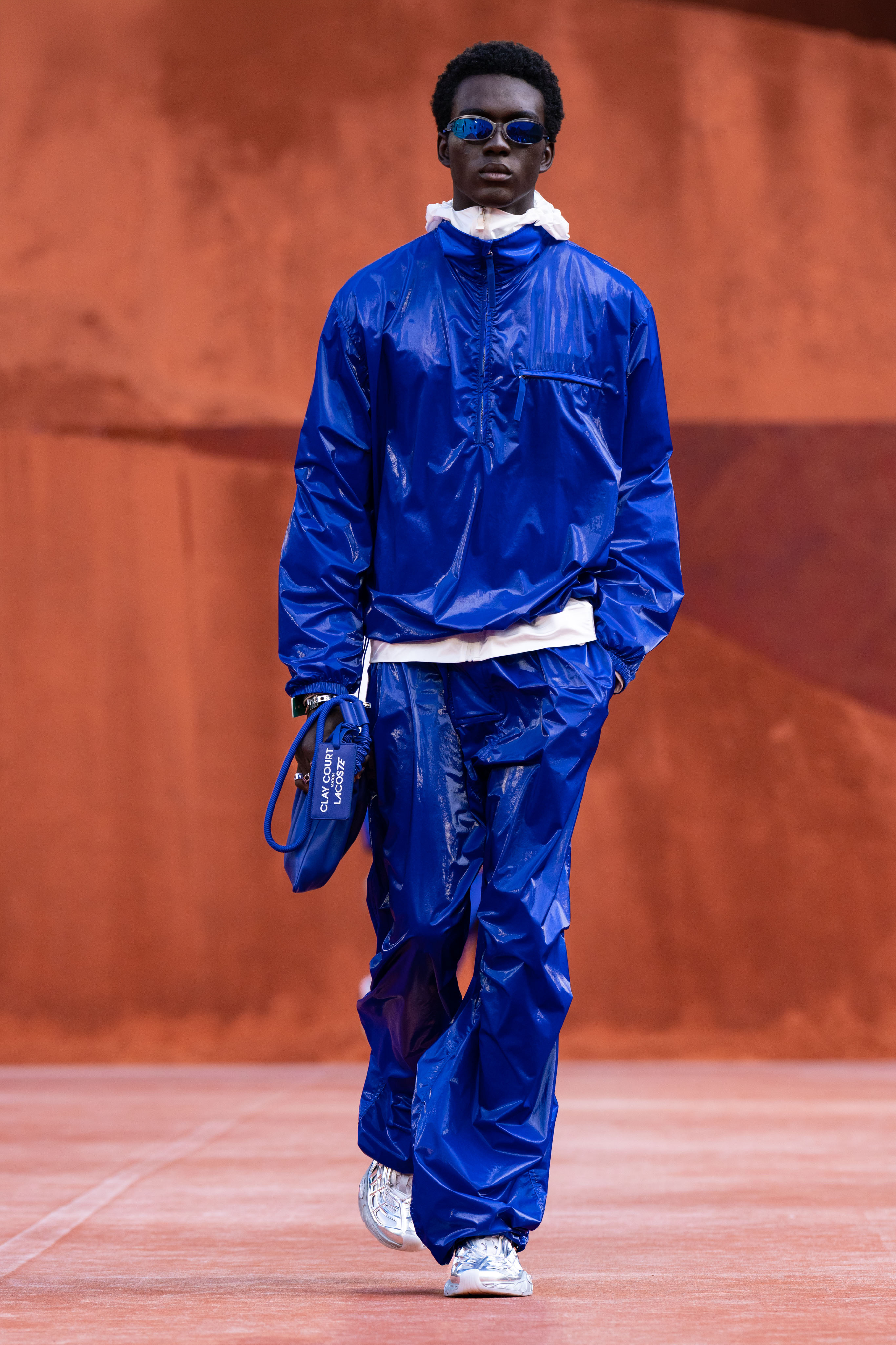 23 tendências da temporada internacional de verão 2027 LACOSTE SS27 LOOK 20