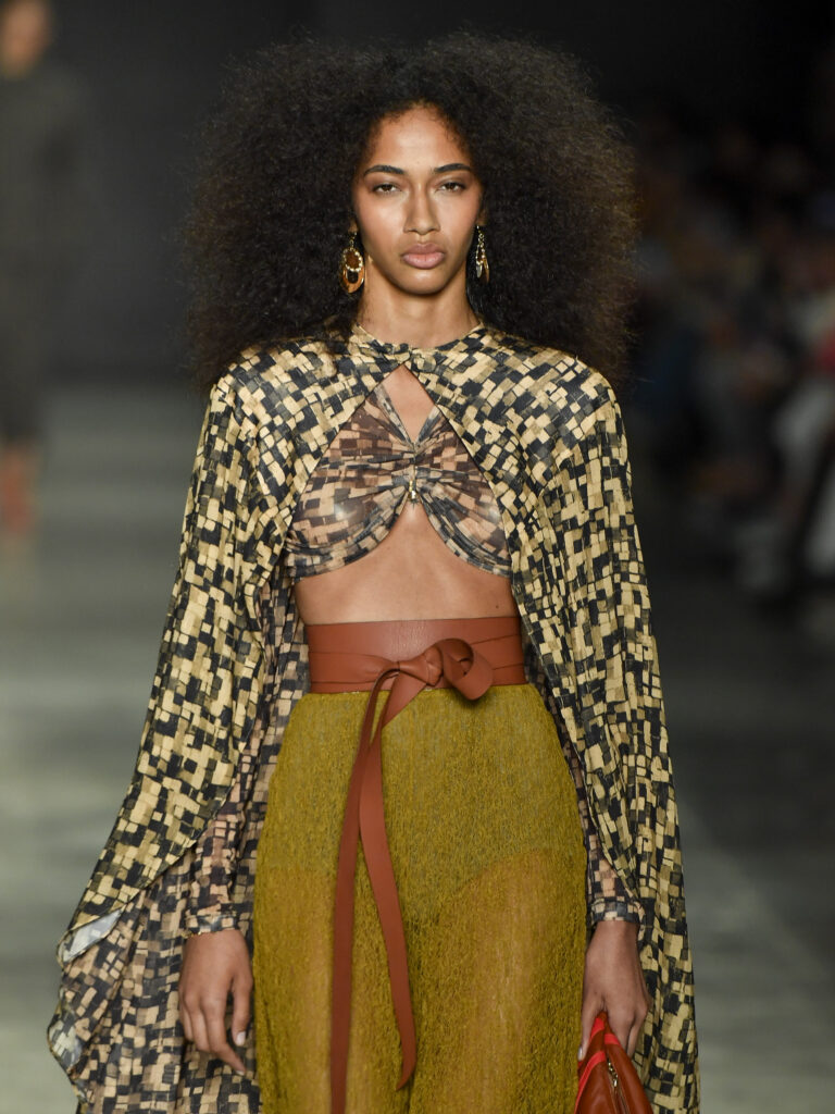 Inverno 2027, Lilly Sarti.