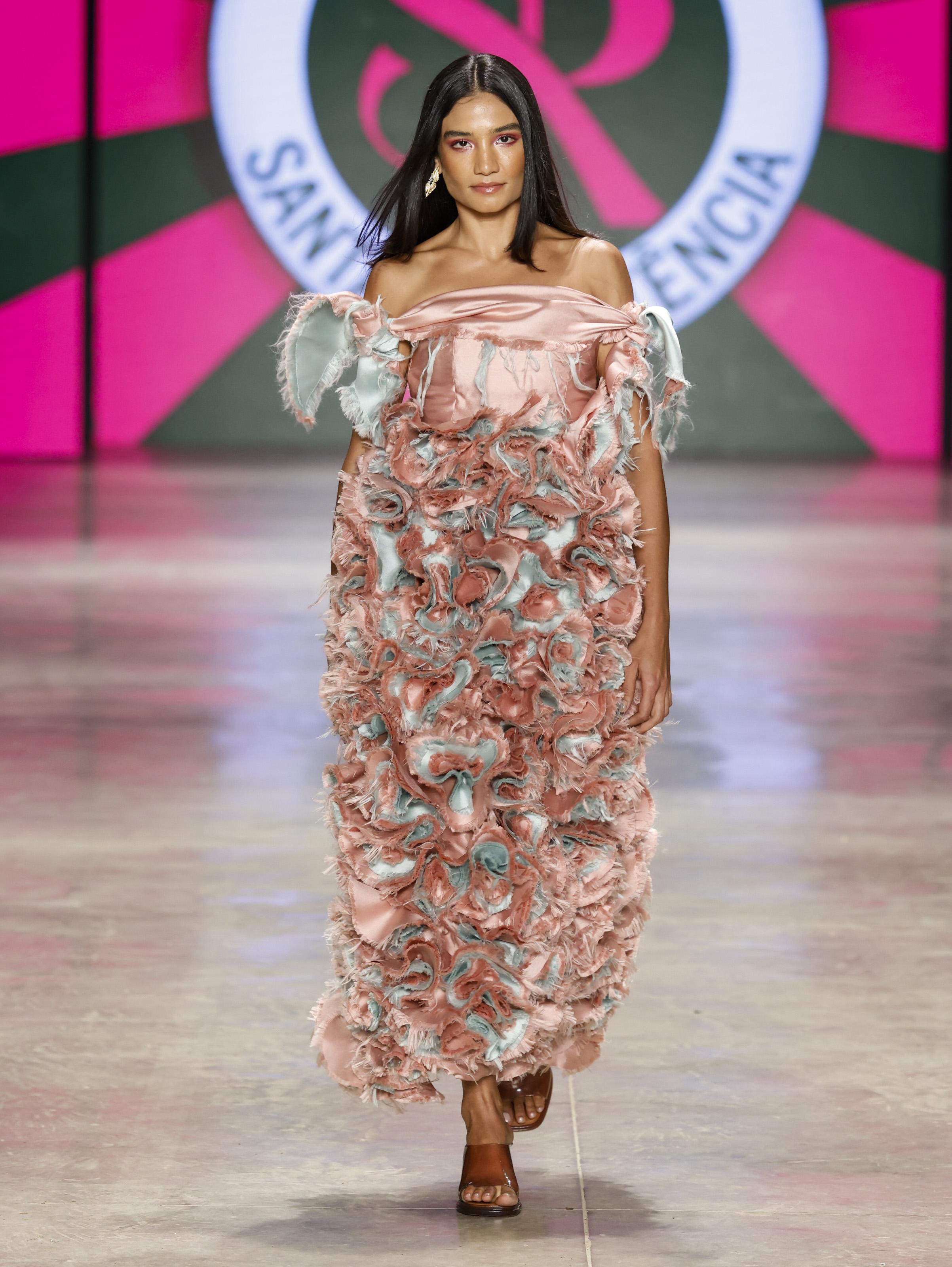 SPFW N61: Santa Resistência