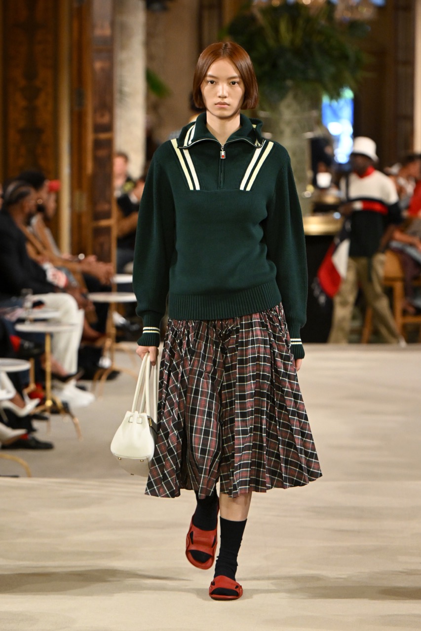23 tendências da temporada internacional de verão 2027 Tommy Hilfiger verao 202769520b68e4d9c7263e944eacb98f83ef 2000x3000 Grande