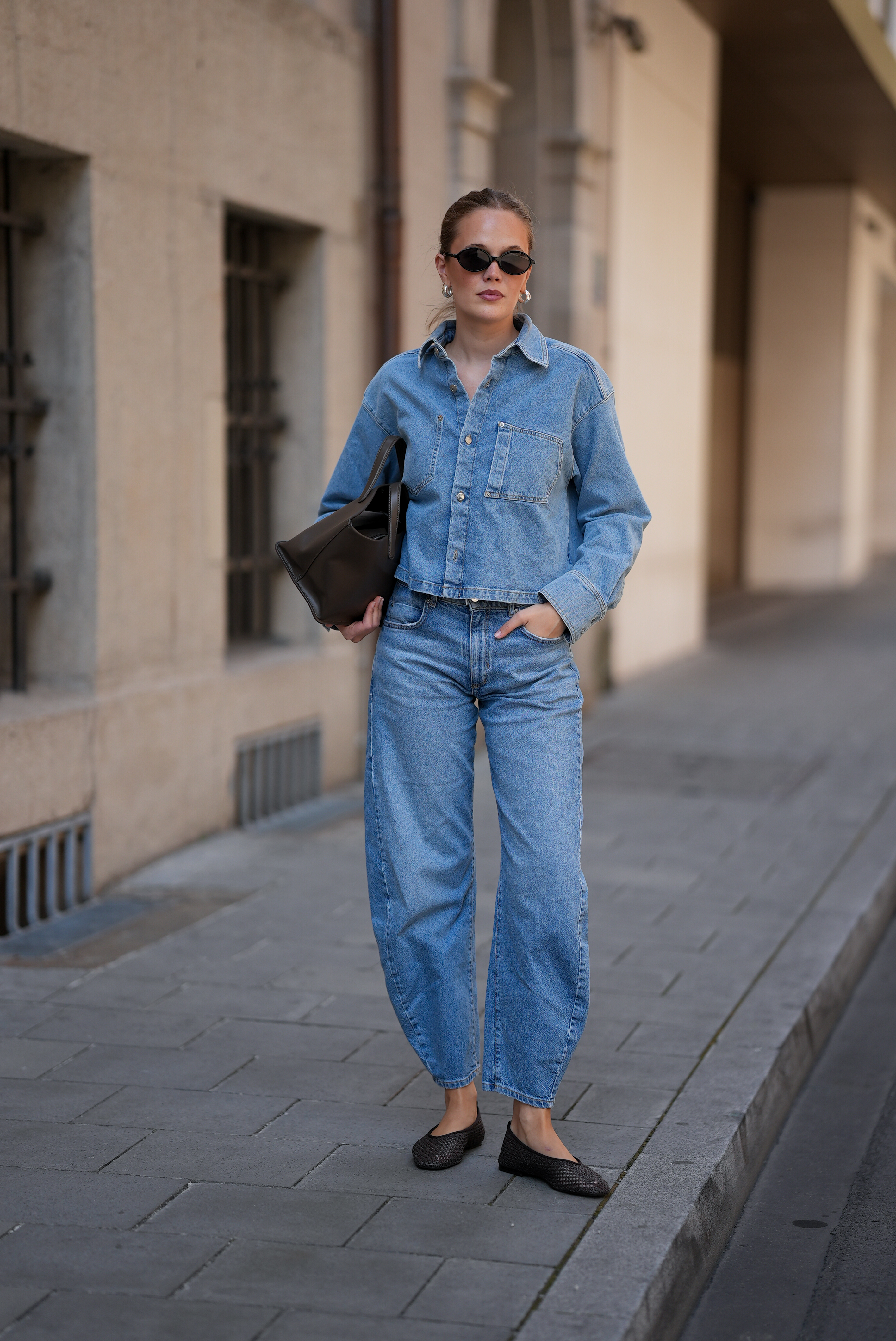 calça jeans balloon