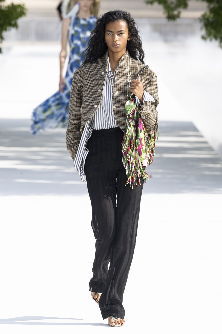 23 tendências da temporada internacional de verão 2027 dior verao 2027 GettyImages 2297742389 Grande